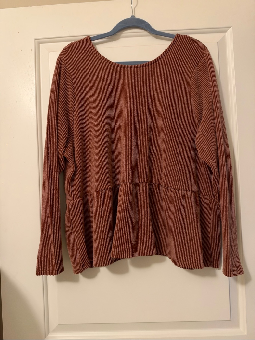 ARULA Ribbed Peplum Shirt- Rust Brown